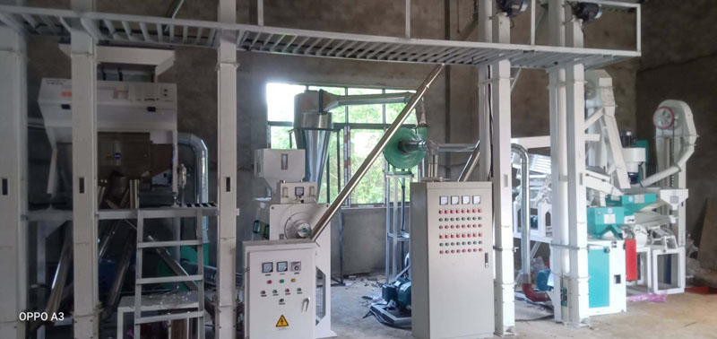 吉林長(zhǎng)春NZJ15型大米小米成套加工設(shè)備安裝調(diào)試完畢